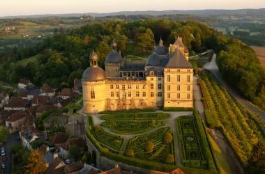 De Périgueux au Château de Hautefort