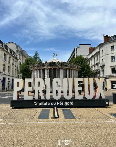 Nouveauté de l’été à Périgueux : Flash & Mijote, le jeu de piste gourmand à ne pas manquer 🍓