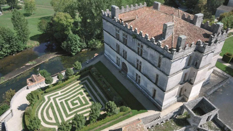 De Périgueux au château de Bourdeilles