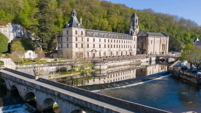 De Périgueux à la Venise du Périgord